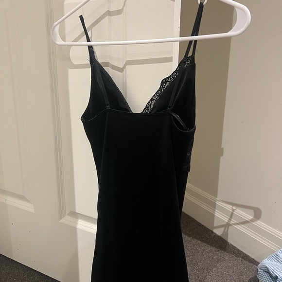 garage black lace dress - Picture 2 of 3